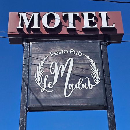 L'Isle-Verte Resto Pub Motel Le Madub מראה חיצוני תמונה